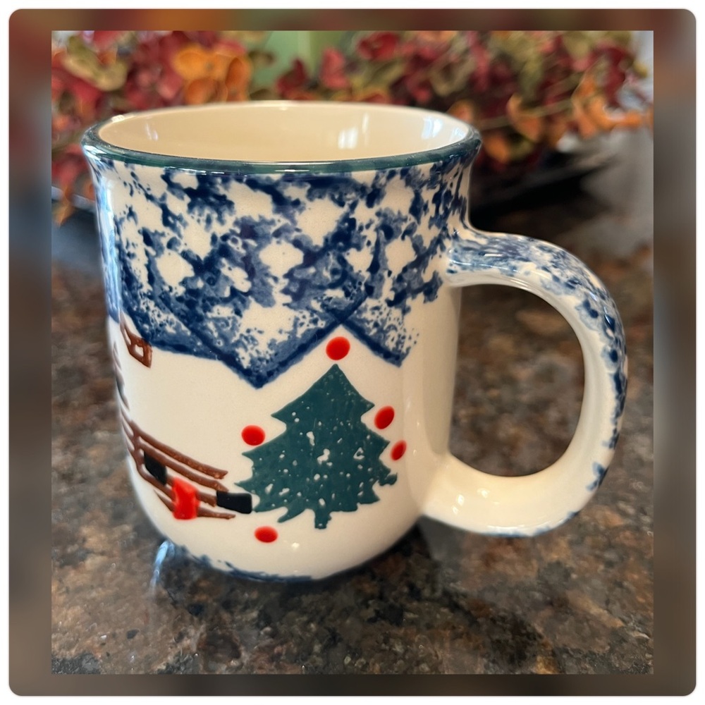 Vintage Folk Craft-Pair of ‘’Cabin in the Snow’ by Tienshan. Mugs. - Picture 2 of 7